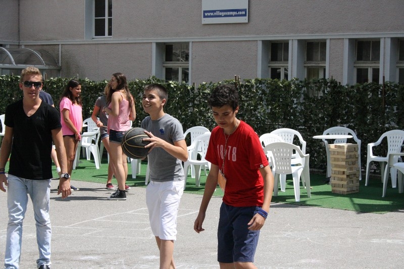 Village Camps International Summer Camp Leysin, Switzerland 2025-08-09 https://www.villagecamps.com/journals_admin/images/689-34-arrivals (210).jpg